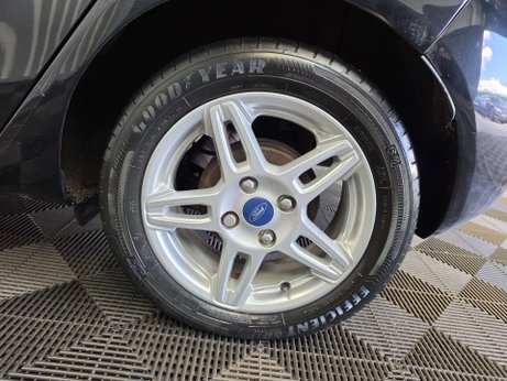 Ford Fiesta 1.6 Zetec Hatchback 5dr Petrol Powershift Euro 5 (105 ps) 20