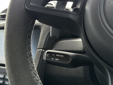 Porsche 718 CAYMAN GT4 RS PDK 75