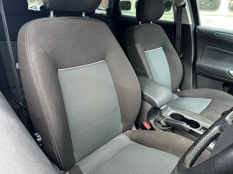 Ford Mondeo 2.0 TDCi Zetec Euro 5 5dr 8