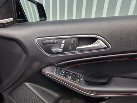 Mercedes-Benz A Class 2.0 A45 AMG Hatchback 5dr Petrol SpdS DCT 4MATIC Euro 6 (s/s) (360 ps) 8