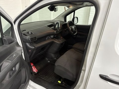 Toyota Proace City L2 ICON 12