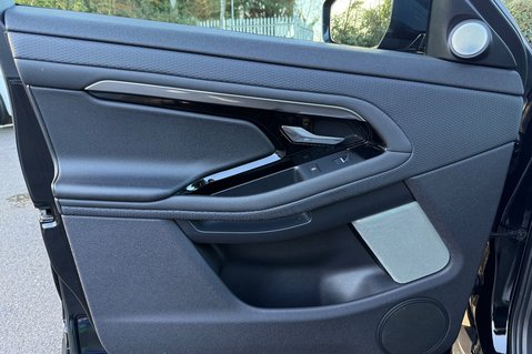 Land Rover Range Rover Evoque S MHEV - MERIDIAN SOUND SYSTEM - CAMERA - APPLE CAR PLAY -FULL HISTORY 23