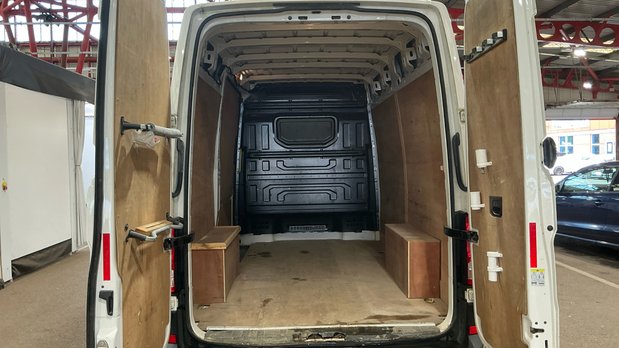 Volkswagen Crafter MWB L2H2 High Roof Startline EURO 6 11