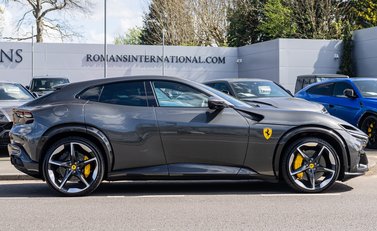 Ferrari Purosangue 3