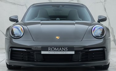 Porsche 911 Carrera S (992) 4