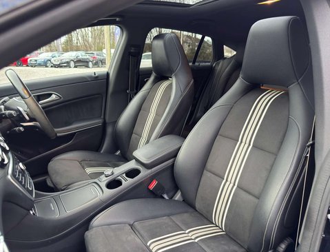 Mercedes-Benz CLA Class 2.1 CLA 220 WhiteArt D Auto 5dr 23