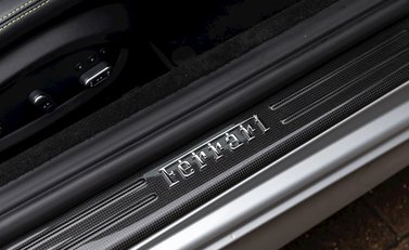 Ferrari California T 24