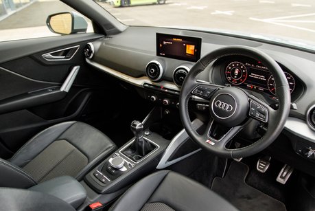 Audi Q2 TFSI S LINE