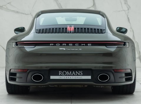 Porsche 911 Carrera S (992) 8