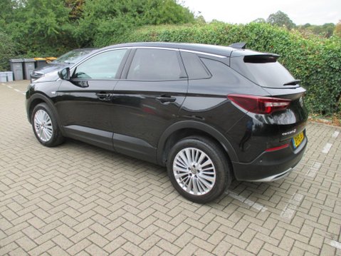 Vauxhall Grandland X 1.2 Turbo Tech Line Nav Euro 6 (s/s) 5dr 8
