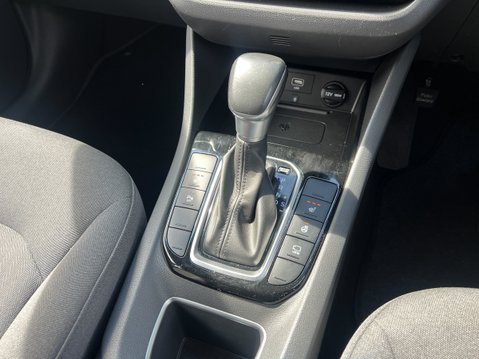Hyundai IONIQ 1.6 h-GDi Premium Hatchback 5dr Petrol Hybrid DCT Euro 6 (s/s) (141 ps) 27