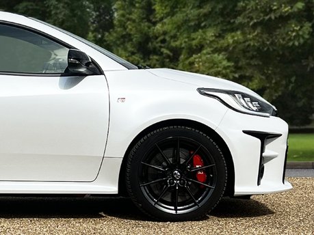 Toyota Yaris GR-Y CIRCUIT 13