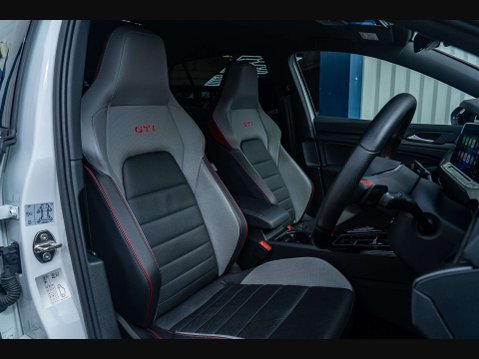 Volkswagen Golf 2.0 Golf Clubsport GTi TSi Semi-Auto 5dr 10