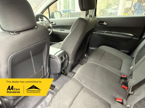 Peugeot 3008 1.6 3008 Active Blue HDi S/S 5dr 33