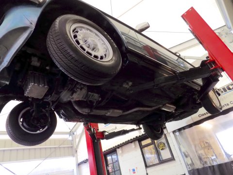 Mercedes-Benz W123 230 CE Pillarless Coupe 24