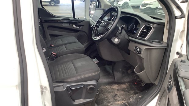 Ford Transit Custom SWB L1H1 Low Roof Professional 300 Alloys EURO 6 NO VAT 9