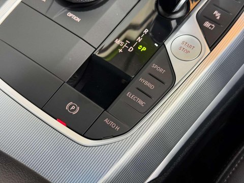 BMW 3 Series 2.0 330e 12kWh M Sport Saloon 4dr Petrol Plug-in Hybrid Auto Euro 6 (s/s) ( 56