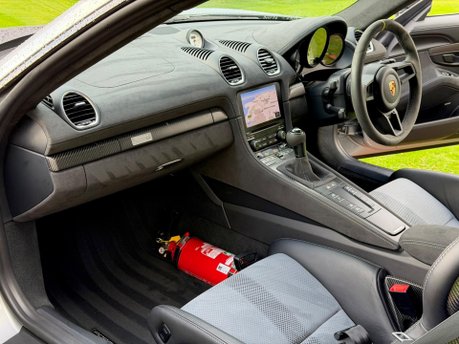 Porsche 718 Cayman CAYMAN GT4 RS PDK 4