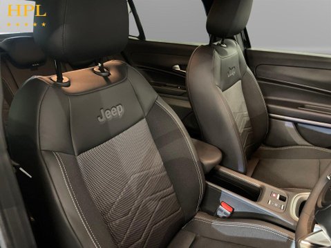 Jeep Avenger 1.2 e-Hybrid Summit SUV 5dr Petrol Hybrid e-DCT Euro 6 (s/s) (100 ps) Alloy 11