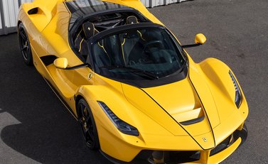 Ferrari LaFerrari Aperta 10