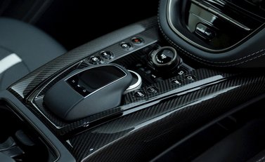 Aston Martin DBX 707 20