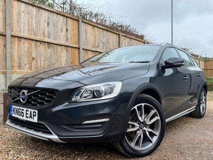 2016 V60 2.0 V60 CROSS COUNTRY LUXURY NAV D3 AUTO 5DR MILEAGE 95,451 MILES... photo