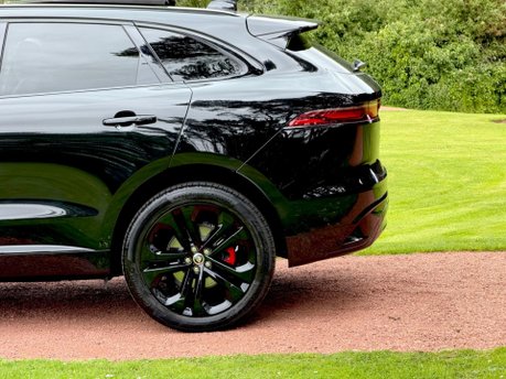Jaguar F-Pace R-DYNAMIC HSE BLACK 90TH ANNIVERSARY EDITION 39