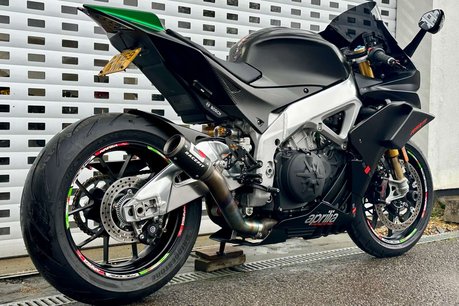 Aprilia RSV 1.1 RSV 4 1100 Factory 4