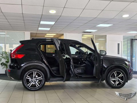 Volvo XC40 1.5 T3 R-Design Euro 6 (s/s) 5dr 47
