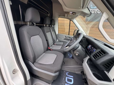 Volkswagen Crafter 2.0 Crafter CR30 Commerce TDI 5dr 17