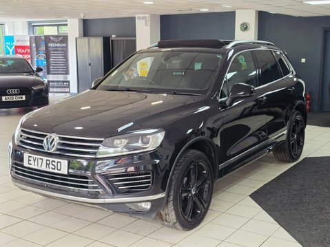 Volkswagen Touareg 3.0 TDI V6 BlueMotion Tech R-Line Plus Tiptronic 4WD Euro 6 (s/s) 5dr 2