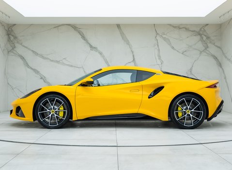 Lotus Emira V6 First Edition 2