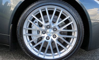 Aston Martin V8 Vantage Roadster 8