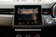 Renault Clio ICONIC TCE 22