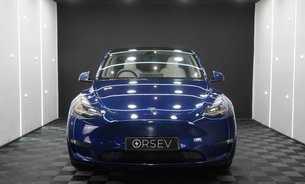 Tesla Model Y PERFORMANCE White Interior Deep Blue Metallic One Owner 20" Alloys 8