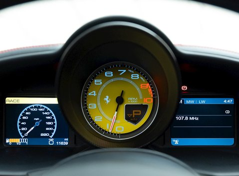 Ferrari 458 Spider 18