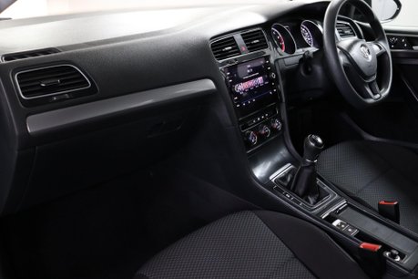 Volkswagen Golf S TSI 23