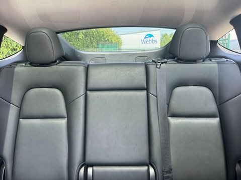 Tesla Model Y SUV 5dr Electric Auto RWD (346 ps) 9