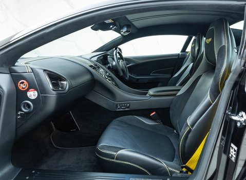 Aston Martin Vanquish S 16