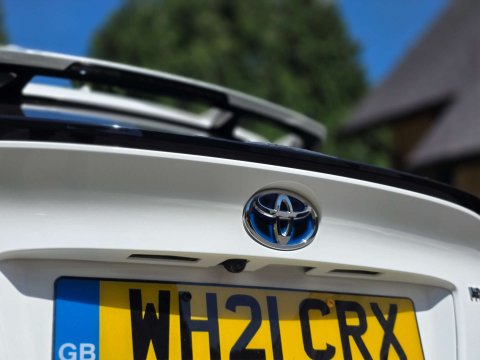 Toyota C-HR 1.8 C-HR Design HEV CVT 5dr 38