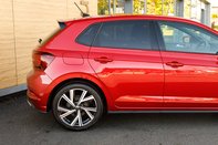Volkswagen Polo R-LINE TSI 7
