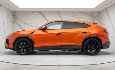 Lamborghini Urus PERFORMANTE 5