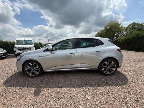 Renault Megane 1.6 dCi Signature Nav Hatchback 5dr Diesel Manual Euro 6 (s/s) (130 ps) 8