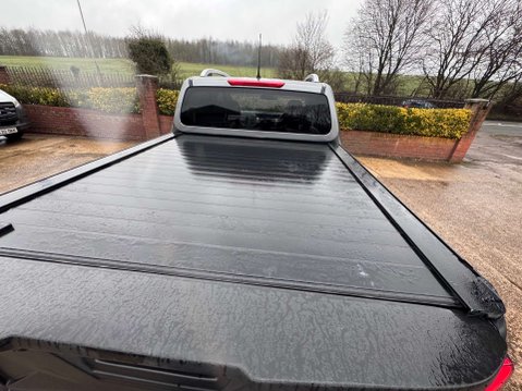 Nissan Navara 2.3 Navara Tekna dCi 4WD 5dr 48