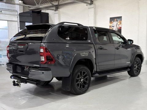 Toyota Hilux INVINCIBLE X 4WD 48V MHEV AUTO 24