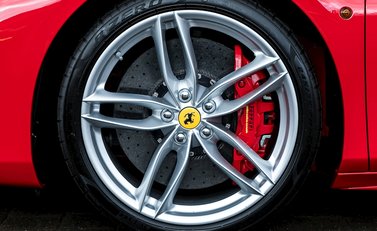 Ferrari 488 Spider 12