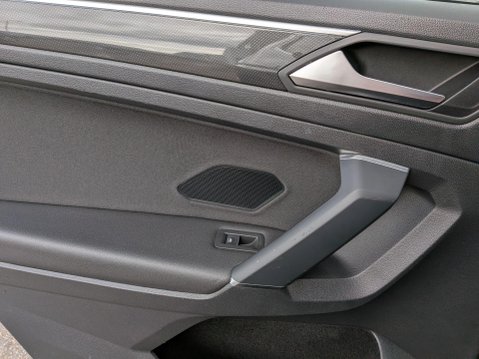 Volkswagen Tiguan Allspace 2.0 TDI SEL DSG Euro 6 (s/s) 5dr 25