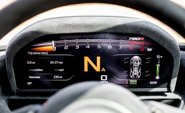 McLaren 720S Performance 13