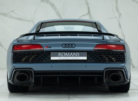 Audi R8 V10 PERFORMANCE CARBON BLACK 5