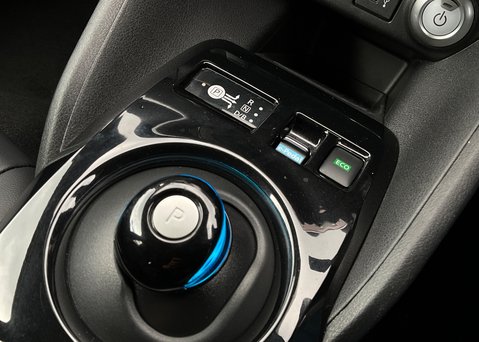 Nissan LEAF N-CONNECTA 22